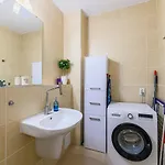 Pine Ridge Terrace - Tampa Gardens Apartamento Braşov