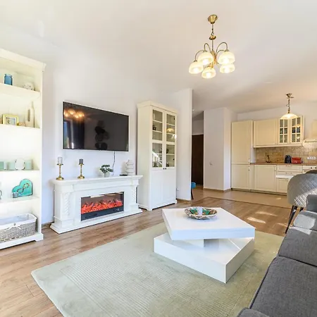 Pine Ridge Terrace - Tampa Gardens Apartment Brasov