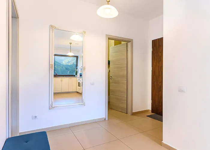 Pine Ridge Terrace - Tampa Gardens *